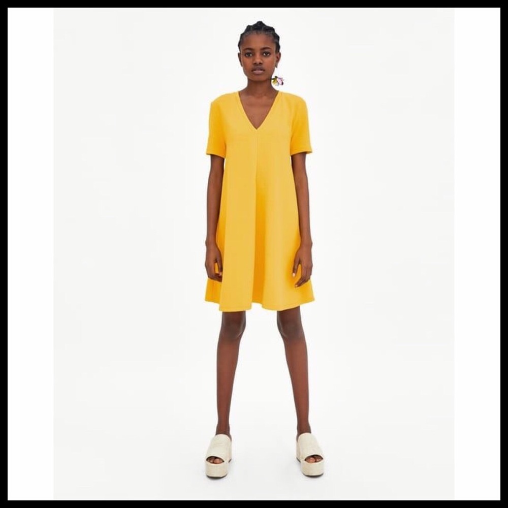 {Zara} Everyday Swing V-neck Dress